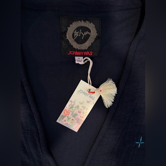 Johnny Was NWT
BIYA SHORT KIMONO SAGUARO - Navy, XL - Picture 7 of 12